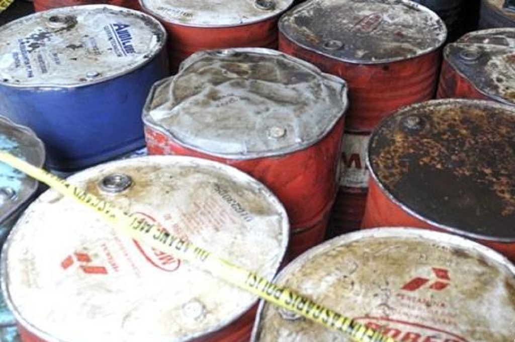 Ilusrasi bahan bakar minyak, Ant