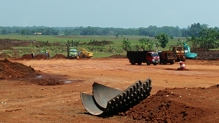Siswa Terancam ISPA Akibat Pembangunan Tol Batang-Semarang