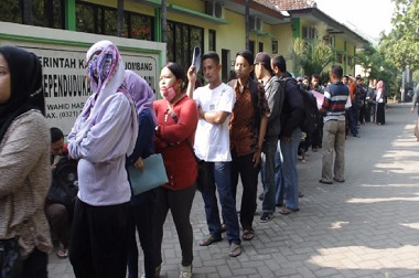 Bikin e-KTP, Warga hanya Perlu Bawa KK ke Kantor Kecamatan