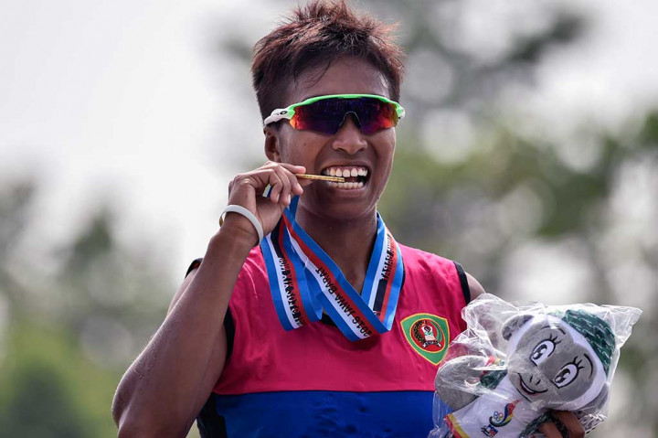 Atlet Maluku Raih Emas Rowing Single Sculls Kelas Ringan Putri