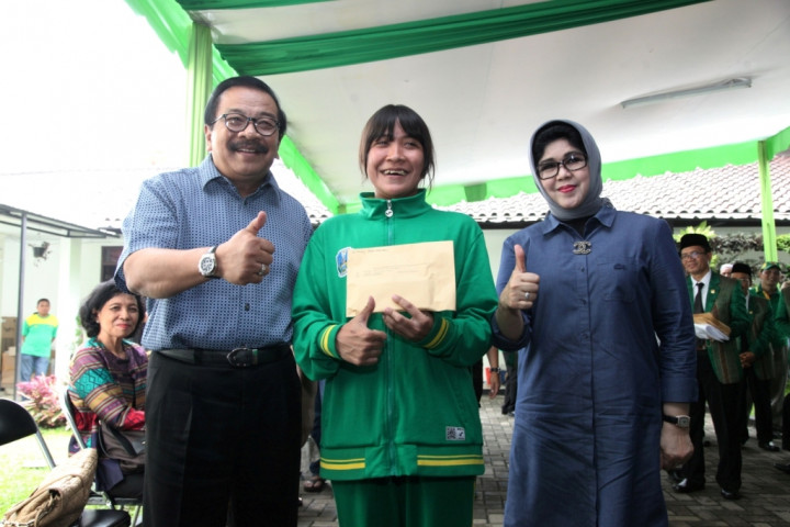 Raih Medali, Gubernur Soekarwo Beri Bonus Awal kepada Atlet Jatim