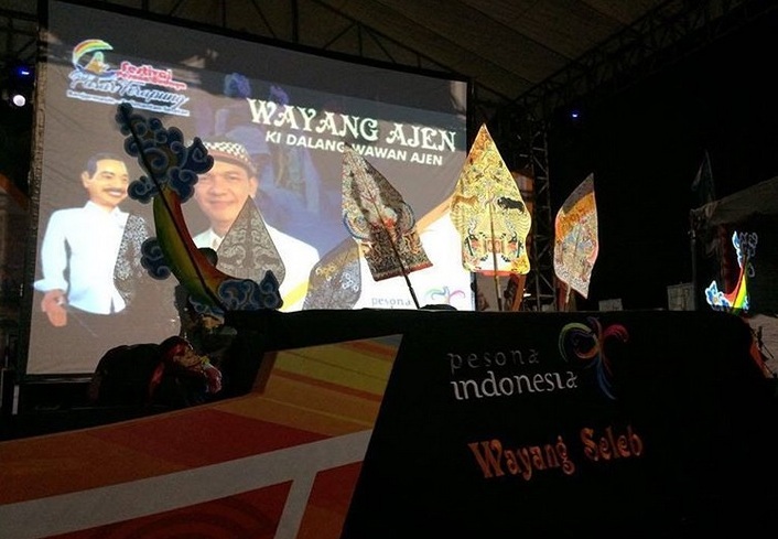 Wayang Ajen Tebar Pesona di Festival Budaya Pasar Terapung