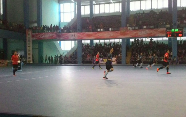 Jabar Tantang DKI Jakarta di Final Hoki Indoor Putra