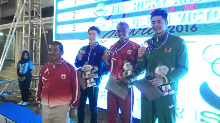 Siman Tak Terbendung di Nomor Gaya Punggung