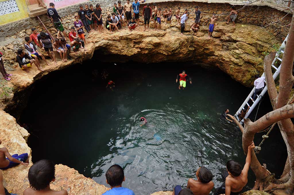 Kunjungi Objek Wisata Sumur Raksasa Pusat Laut