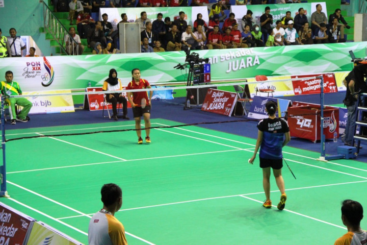 Tim Bulu Tangkis Beregu Putri Jawa Barat Menang Telak atas Sumatera Utara