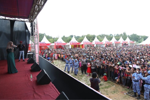 Festival Cross Border Sambas 2016 Makin Mengimbas