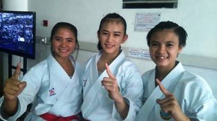 Karateka Jabar Kalahkan DKI di Final Kata Beregu Putri