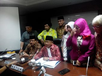 Badan Kehormatan Berhentikan Irman Gusman dari Ketua DPD