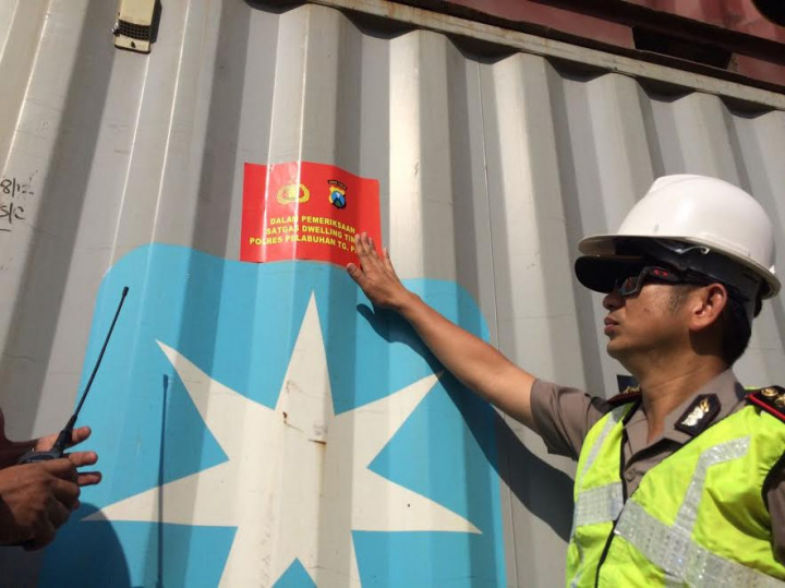 30 Kontainer Dipasang Stiker karena Lama Tinggal di Petikemas Surabaya