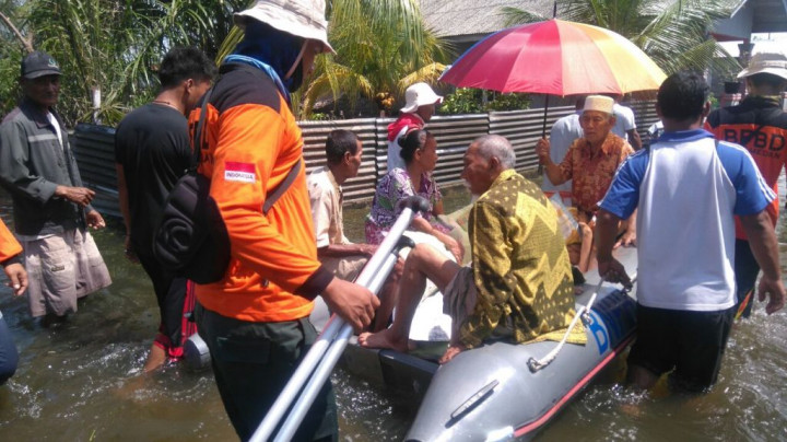 Curah Hujan Tinggi Perparah Banjir Rob di Medan