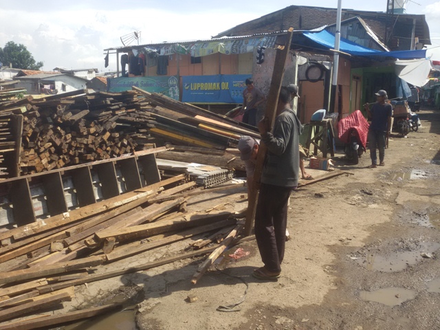 Warga Bukit Duri tak Rela Bangunannya Dibongkar Pemprov DKI