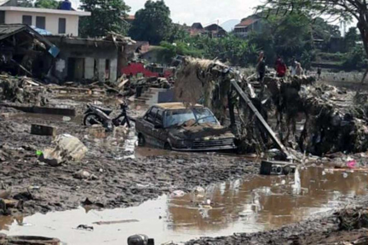 Banjir Bandang Landa Garut, 16 Orang Tewas