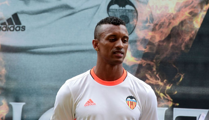 Valencia Jeblok, Nani Santai