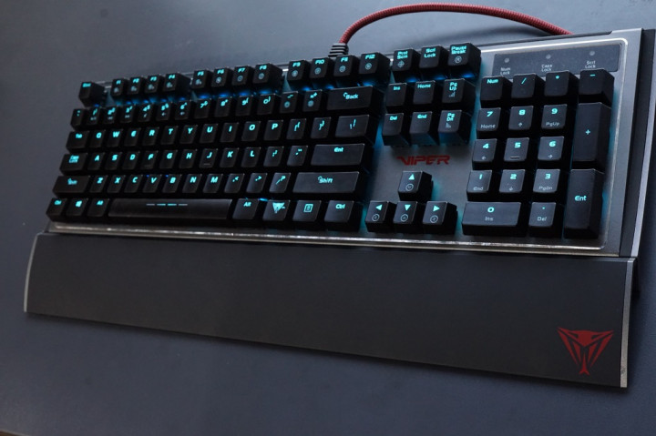 Viper V760, Keyboard Gaming Perdana Patriot