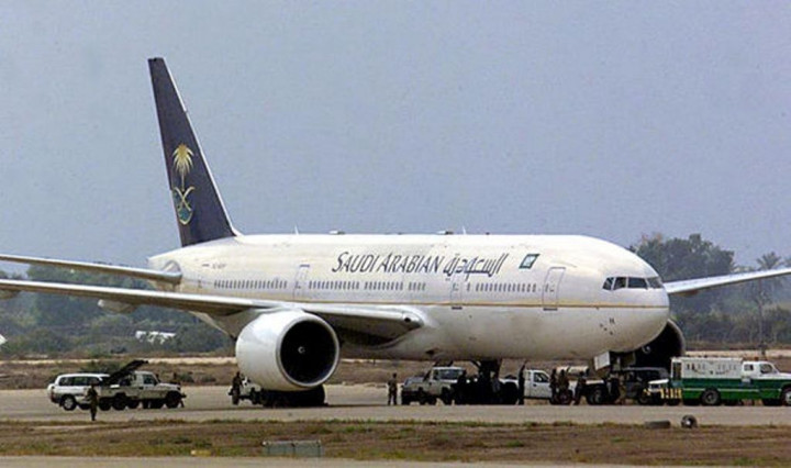 Penumpang Meninggal, Pesawat Saudi Airlines Mendarat Darurat