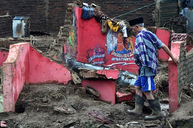 Helikopter Dikerahkan Cari Korban Banjir Garut hingga ke Jatigede