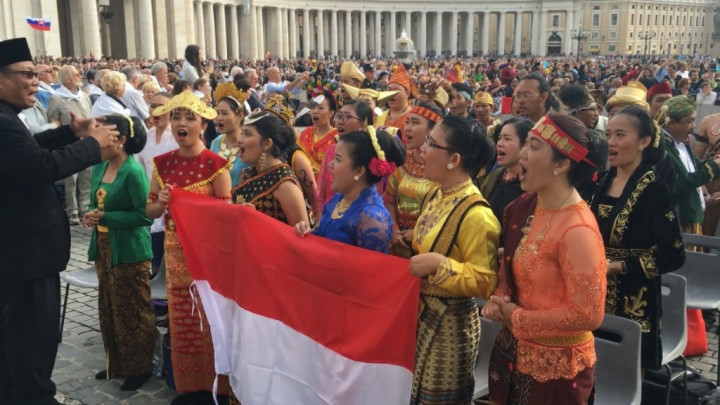 Paduan Suara Indonesia Pukau Vatikan dengan Lagu Nasional