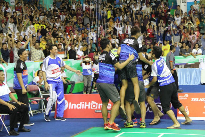 Dramatis, Tim Bulu Tangkis Beregu Putra Jabar Rebut Emas