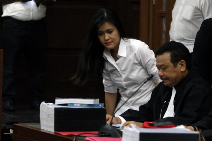 Kuasa Hukum Pertanyakan Dua Versi Berbeda Kopi Sisa Mirna di BAP