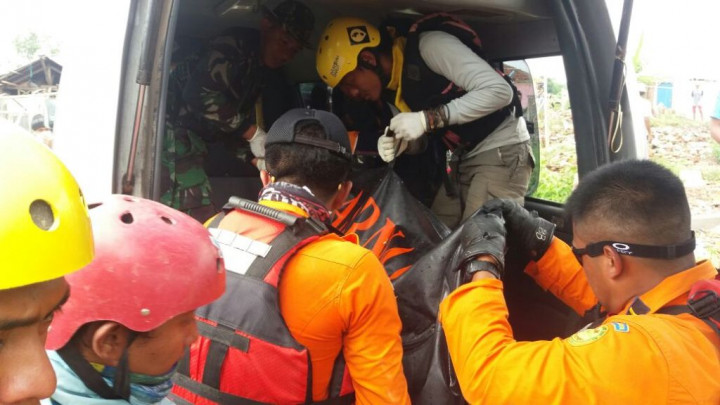 Satu Mayat Banjir Garut Ditemukan di Waduk Jatigede