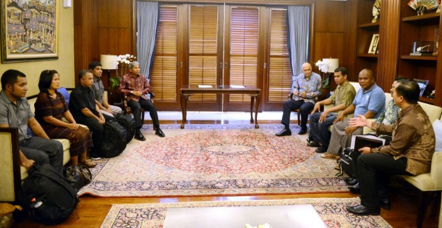 Four Indonesian Sailors Return to Their Families