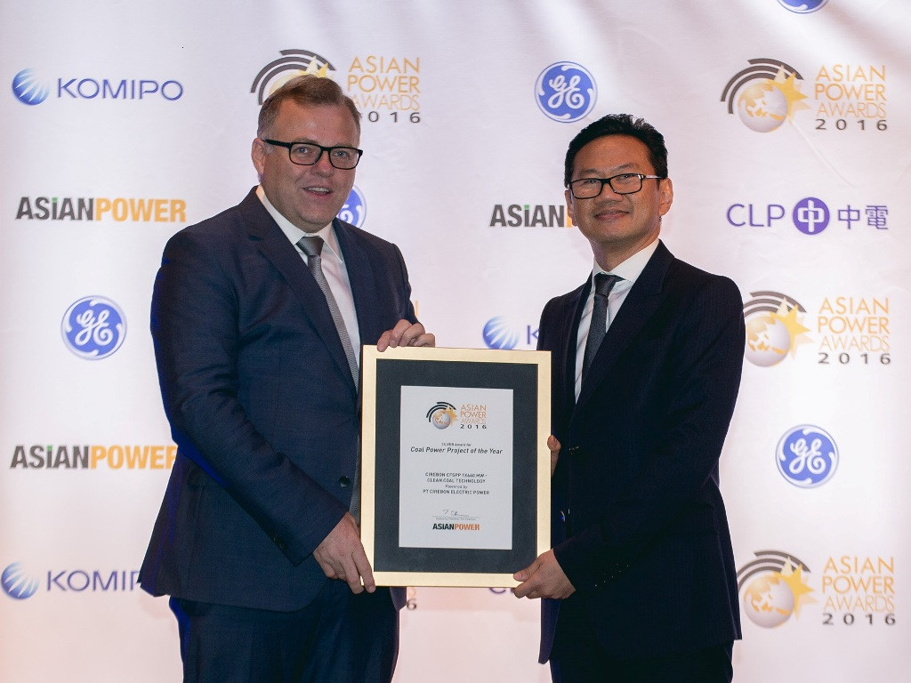 Vice President Director PT Cirebon Electric Power Heru Dewanto (kanan). (Foto: Cirebon Electric Power)