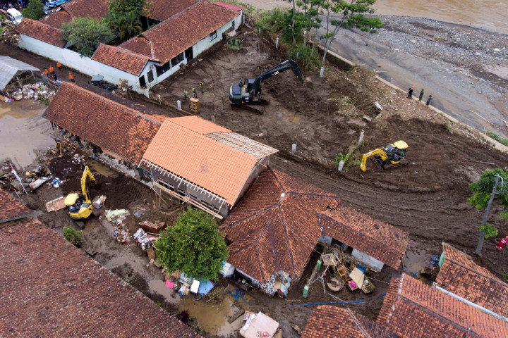 Drone Dikerahkan Cari Korban Banjir Bandang Garut