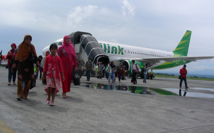 Barujari Meletus, Bandara Lombok Tetap Beroperasi