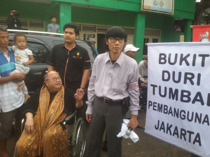 Jaya Suprana Ikut Demo Bersama Sanggar Saung Merdeka Ciliwung
