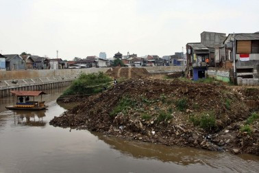 Akan Dibongkar, Warga Masih Tertidur Pulas