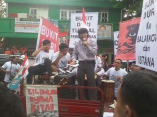 Sanggar Saung Ciliwung Lakukan Perlawanan