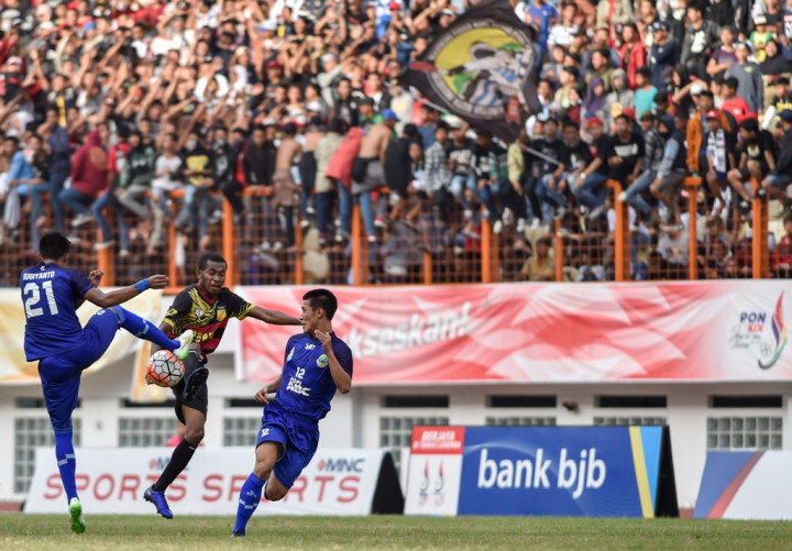 Panitia Sediakan 35.000 Tiket Gratis untuk Saksikan Final Sepak Bola PON 2016