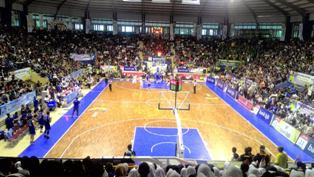Final Bola Basket Jabar vs Jatim, Penonton GOR C-Tra Membludak