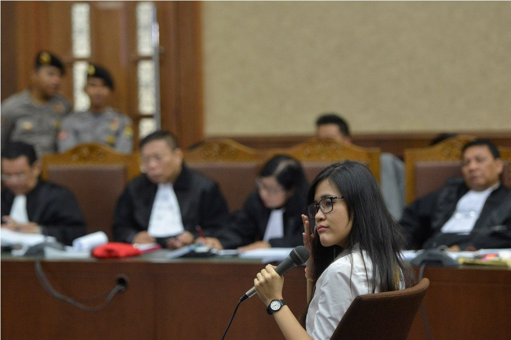 Terdakwa Jessica Kumala Wongso memberi keterangan dalam sidang ke-26 kasus tewasnya Wayan Mirna Salihin. (Foto: Antara/Rosa Panggabean).