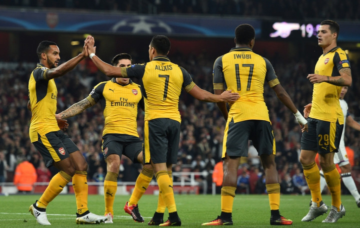 Walcott Memborong Dua Gol, Arsenal Petik Kemenangan Perdana