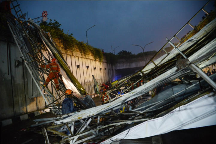 PUPR Akui Banyak Papan Reklame di JPO tak Sesuai Aturan