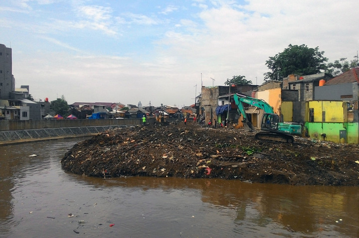 Usai Penertiban Bukit Duri, Proyek Normalisasi Kali Ciliwung Dilanjutkan