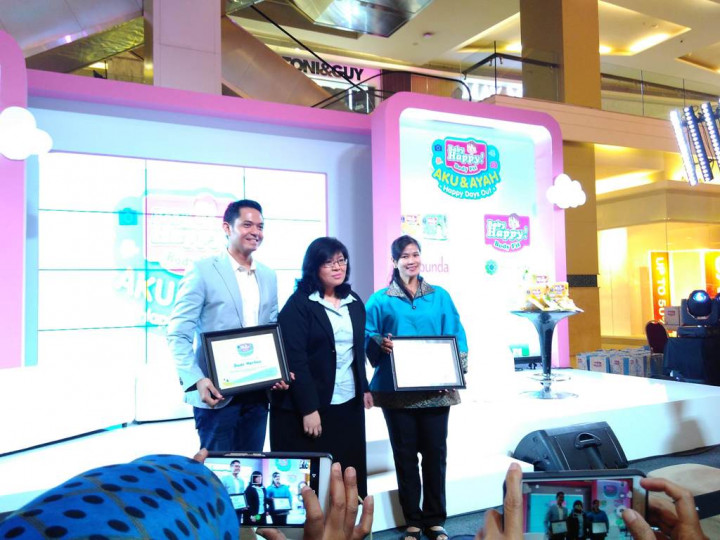 Cara Dude Herlino Ikuti Perkembangan Anak di Tengah Kesibukan Syuting