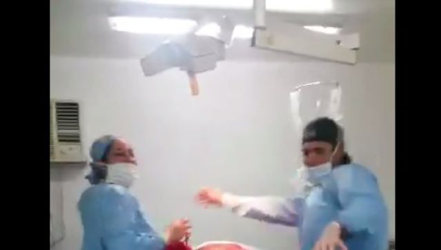 Berjoget Saat Operasi Pasien, Dokter dan Perawat Terancam Dihukum