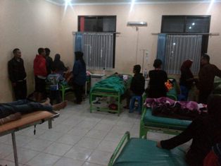 Pulang Kondangan, Puluhan Warga Keracunan Makanan