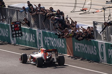 Rayakan GP Malaysia dengan Buka Celana, Warga Australia Ditangkap