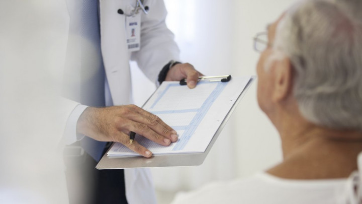 Pengobatan Surveilans Aktif Disarankan untuk Orang yang Tua