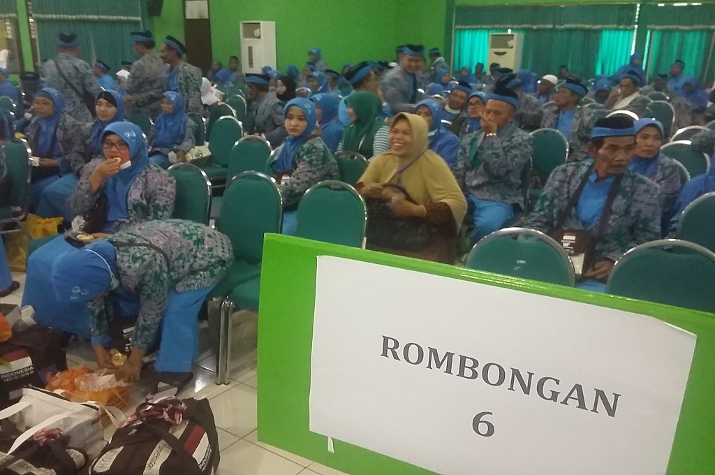Jemaah haji di asrama Debarkasi Sukolilo setelah pulang dari Tanah Suci, MI - Moh Ghazi