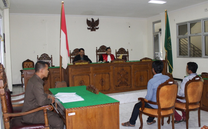 Bandel Tak Mau Direlokasi, Satpol PP Seret PKL ke Meja Hijau