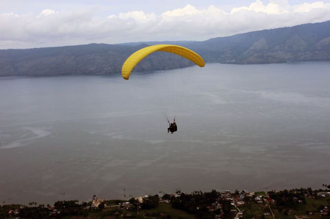 Gov't to Build Infrastructures in Lake Toba