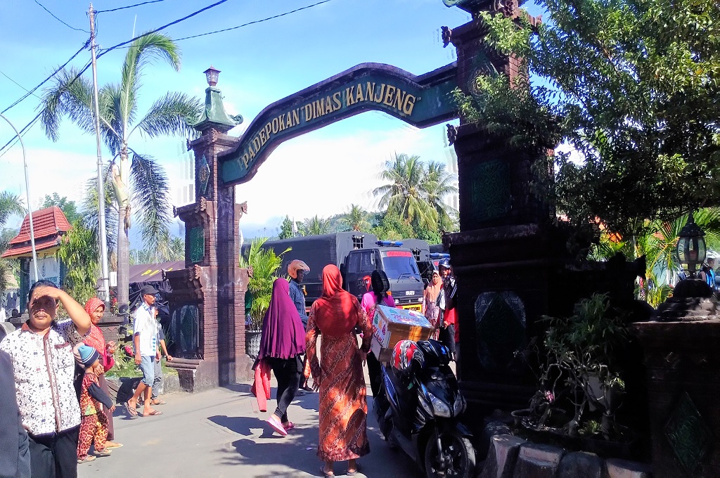 Padepokan Dimas Kanjeng di Probolinggo, MI - Abdussyukur