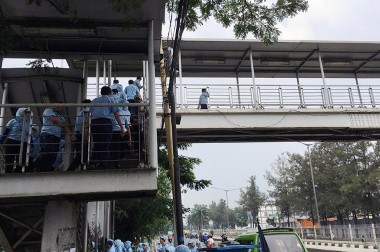 Reklame di 74 JPO Seluruh DKI Dibongkar