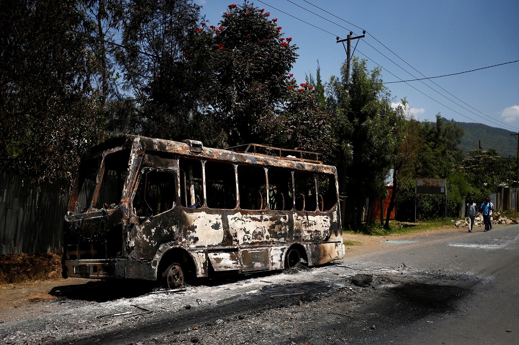 Unjuk rasa berdarah di Oromia memaksa pemerintah menetapkan status darurat, 9 Oktober 2016. (Foto: Tiksa Negeri/Reuters)