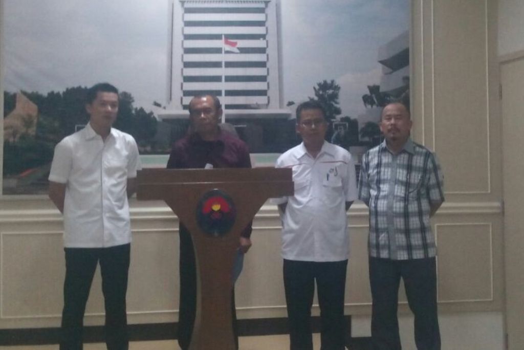 Gatot S Dewa Broto (kedua dari kanan). (Foto: Mtvn/ A. Firdaus)